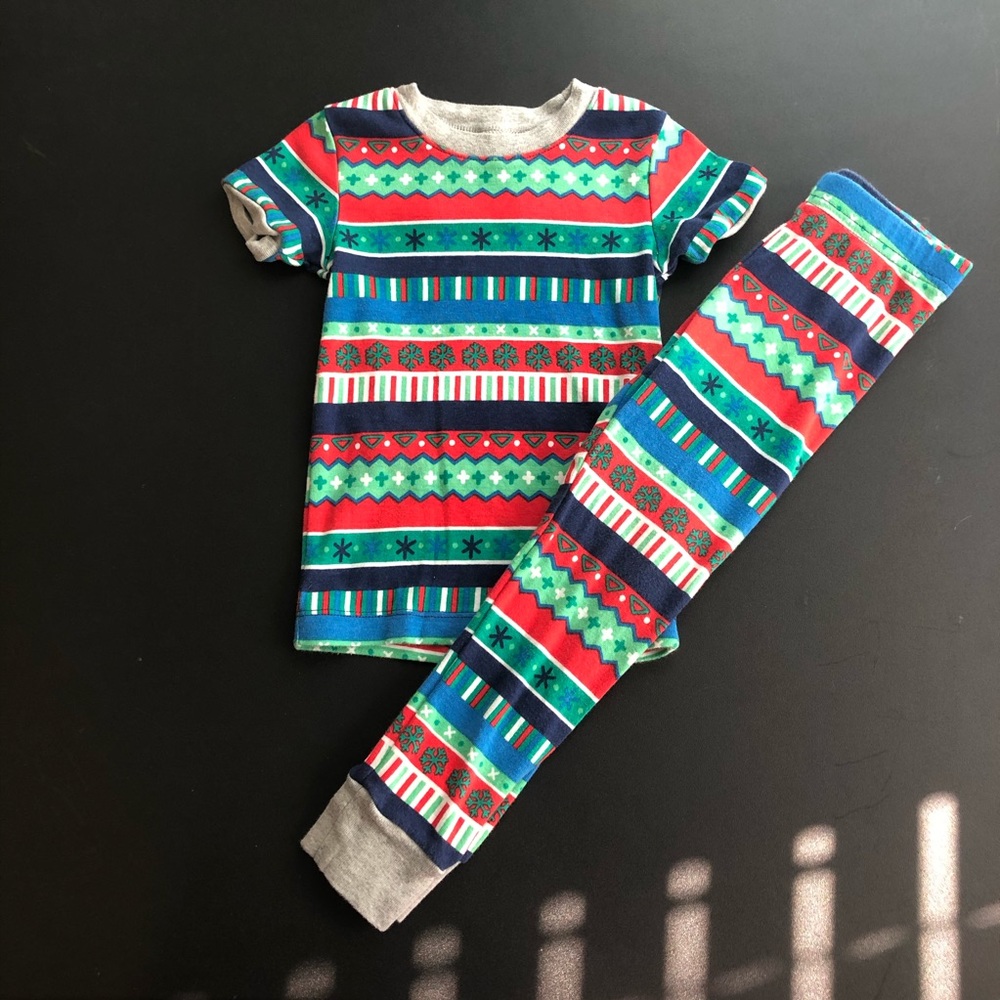Spotted Zebra Snowflake Pajamas Size 3T